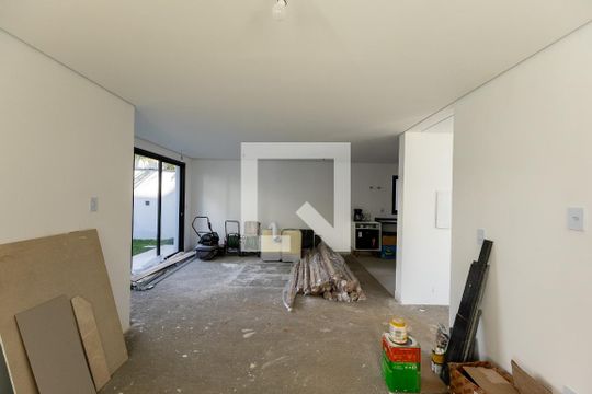 Sala de casa de condomínio à venda com 4 quartos, 350m² em Jardim Prudência, São Paulo