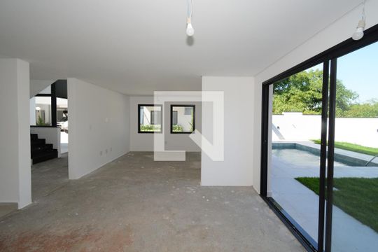 Sala de casa de condomínio à venda com 4 quartos, 350m² em Jardim Prudência, São Paulo