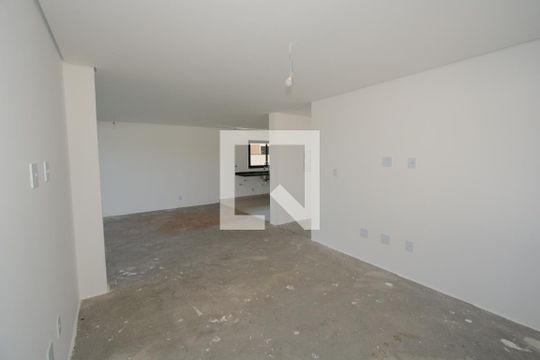 Sala de casa de condomínio à venda com 4 quartos, 350m² em Jardim Prudência, São Paulo