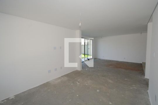 Sala de casa de condomínio à venda com 4 quartos, 350m² em Jardim Prudência, São Paulo