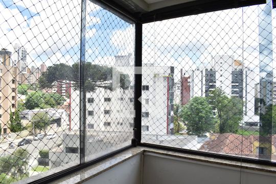 Quarto de apartamento à venda com 1 quarto, 42m² em Bigorrilho, Curitiba