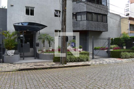 Fachada do condomínio de apartamento à venda com 1 quarto, 42m² em Bigorrilho, Curitiba