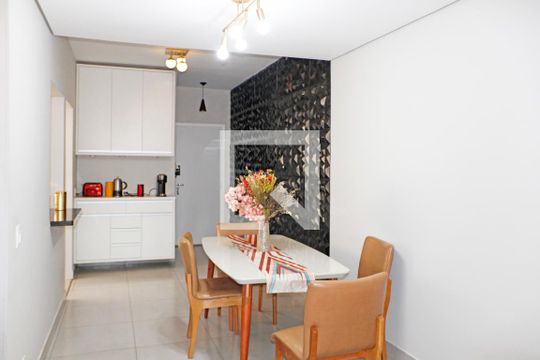 Sala de casa de condomínio para alugar com 3 quartos, 112m² em Jardim Primavera, Vinhedo