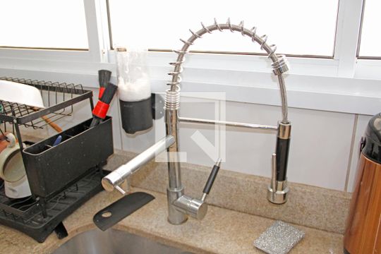 Cozinha de casa de condomínio para alugar com 3 quartos, 112m² em Jardim Primavera, Vinhedo