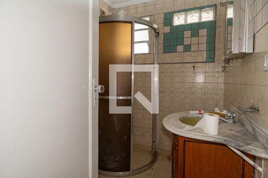 Banheiro de apartamento para alugar com 2 quartos, 50m² em Bela Vista, São Paulo