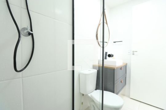 Banheiro de apartamento à venda com 1 quarto, 25m² em Água Branca, São Paulo