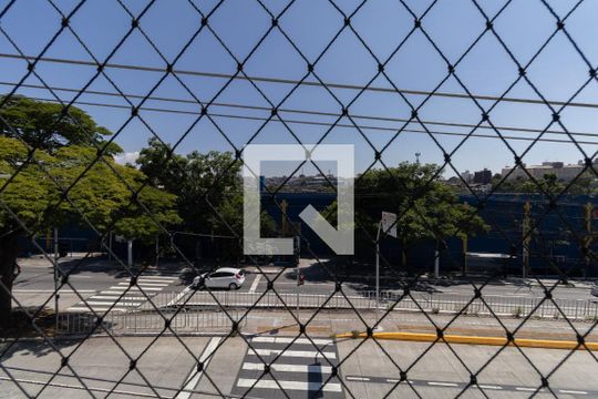 Vista Sacada Quarto 1 de apartamento para alugar com 2 quartos, 65m² em Jardim Brasilia, São Paulo