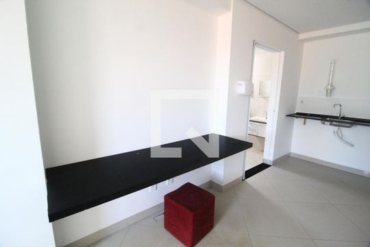 Casa para alugar com 1 quarto, 450m² em Centro, Uberlândia