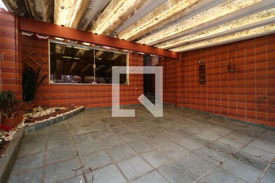 Garagem de casa para alugar com 3 quartos, 176m² em Campestre, Santo André