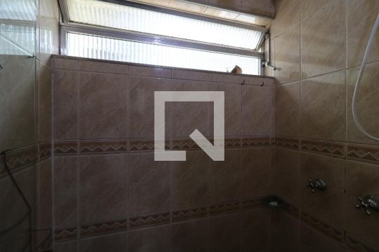 Banheiro da Suíte - Box de casa para alugar com 3 quartos, 176m² em Campestre, Santo André