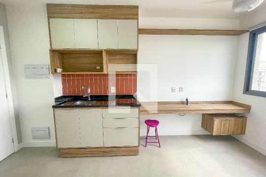 Studio de kitnet/studio para alugar com 1 quarto, 24m² em Pinheiros, São Paulo