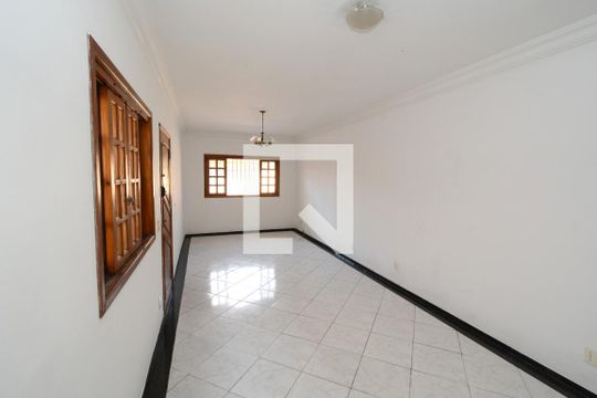 Sala de casa à venda com 3 quartos, 125m² em Vila Campo Grande, São Paulo