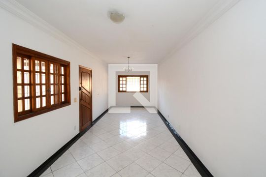 Sala de casa à venda com 3 quartos, 125m² em Vila Campo Grande, São Paulo