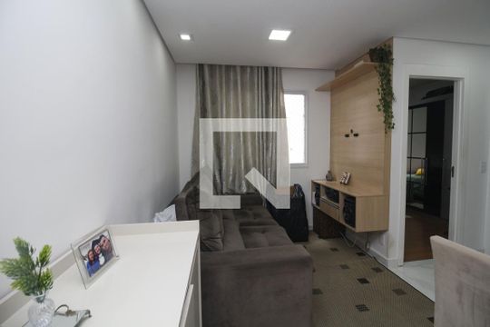 Sala de TV de apartamento para alugar com 2 quartos, 41m² em Penha de França, São Paulo