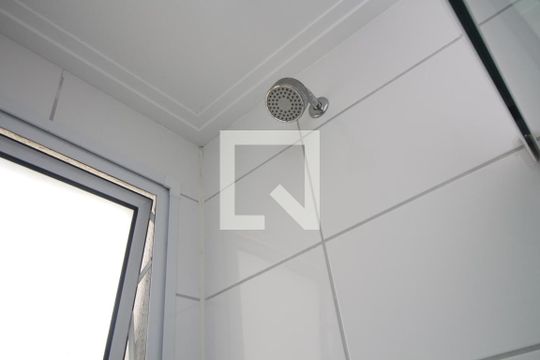 Banheiro de apartamento para alugar com 2 quartos, 41m² em Penha de França, São Paulo