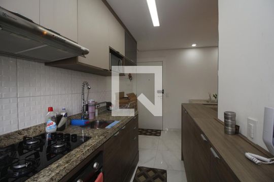 Cozinha e Área de Serviço de apartamento para alugar com 2 quartos, 41m² em Penha de França, São Paulo