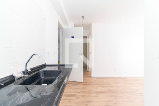 Cozinha de apartamento para alugar com 2 quartos, 33m² em Vila Progresso (zona Leste), São Paulo