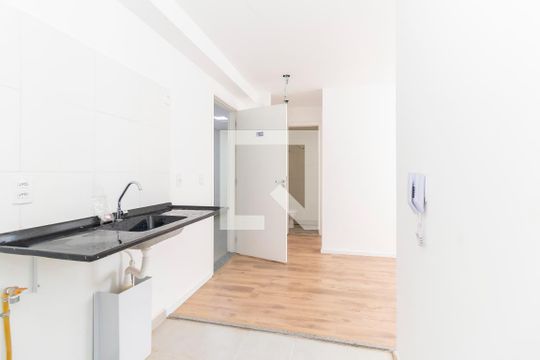 Cozinha de apartamento para alugar com 2 quartos, 33m² em Vila Progresso (zona Leste), São Paulo