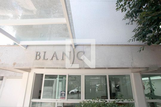 Fachada de kitnet/studio à venda com 1 quarto, 48m² em Mont’Serrat, Porto Alegre