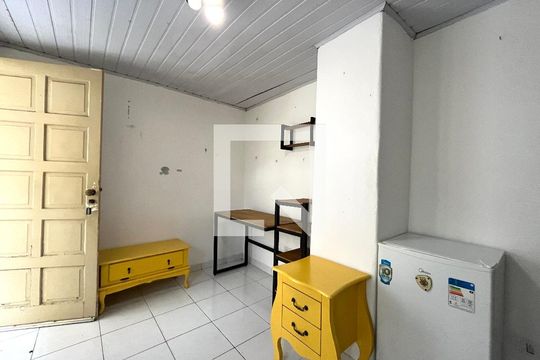 Edícula de casa à venda com 3 quartos, 163m² em Jardim Santo Antoninho, São Paulo