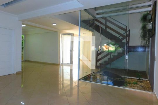 Sala de casa de condomínio para alugar com 3 quartos, 400m² em Residencial Paineiras, Paulínia