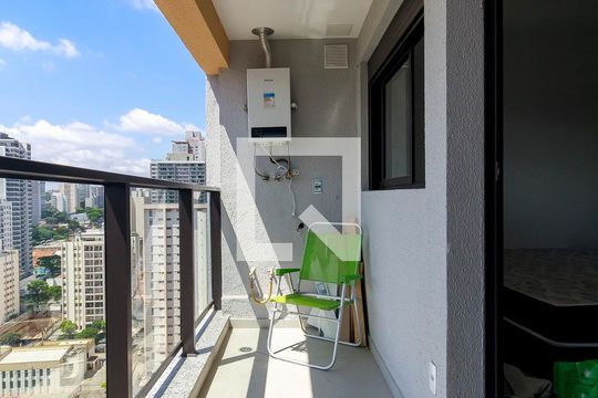 Varanda de kitnet/studio para alugar com 1 quarto, 27m² em Jardim das Acacias, São Paulo