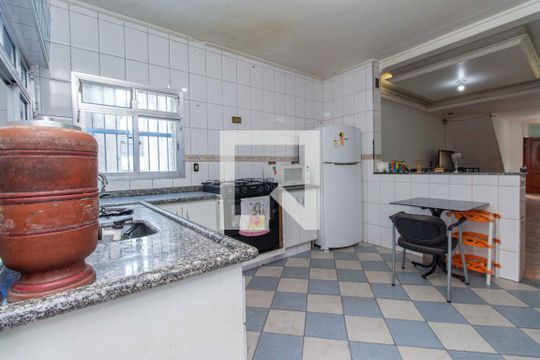 Cozinha de casa à venda com 3 quartos, 157m² em Vila Monumento, São Paulo