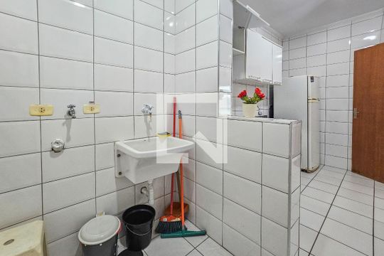 Área de serviço  de apartamento para alugar com 2 quartos, 75m² em Jardim Sao Miguel, Guarujá