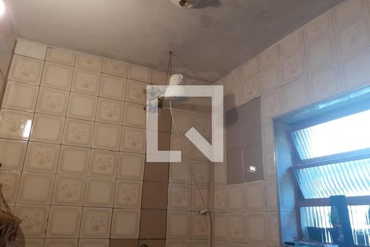 Banheiro de casa à venda com 2 quartos, 60m² em Vila Maria Alta, São Paulo