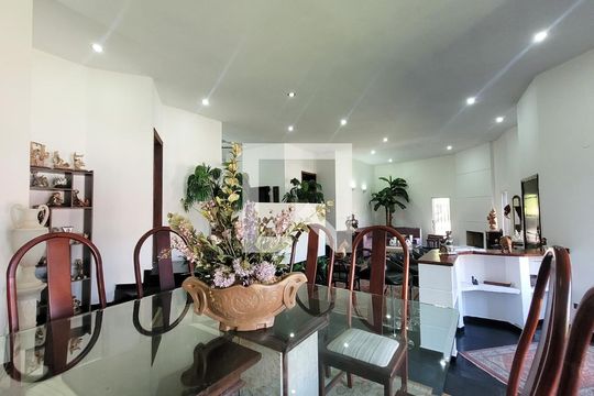 Sala de casa à venda com 4 quartos, 285m² em Parque das Universidades, Campinas