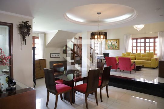 Casa de Condomínio para alugar com 3 quartos, 296m² em Residencial Granville, Goiânia