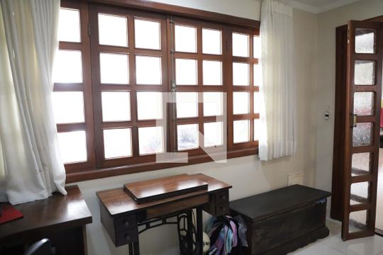Escritório de casa de condomínio para alugar com 3 quartos, 296m² em Residencial Granville, Goiânia