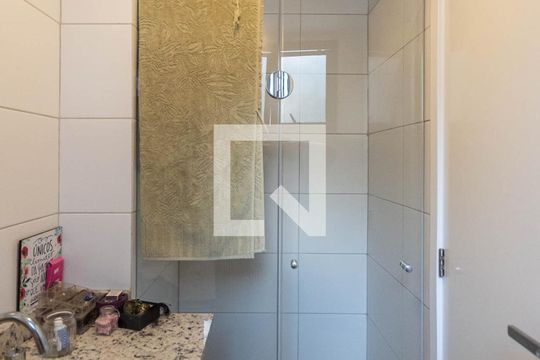 Banheiro da Suíte de apartamento para alugar com 3 quartos, 76m² em Tijuca, Rio de Janeiro