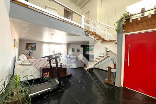 Casa à venda com 5 quartos, 300m² em Jardim Oriental, São Paulo