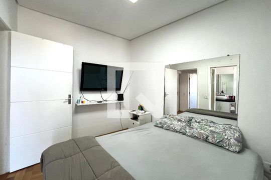 Suite de casa à venda com 5 quartos, 300m² em Jardim Oriental, São Paulo