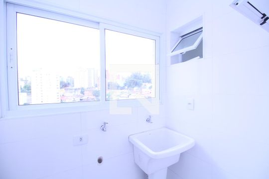 Área de Serviço de apartamento para alugar com 2 quartos, 50m² em Real Parque, São Paulo