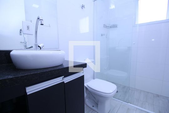 Banheiro Social de apartamento para alugar com 2 quartos, 50m² em Real Parque, São Paulo