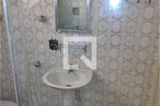 Banheiro de apartamento à venda com 3 quartos, 90m² em Serra, Belo Horizonte