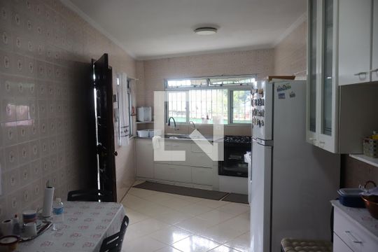 Cozinha de casa à venda com 3 quartos, 200m² em Jardim Santa Mena, Guarulhos