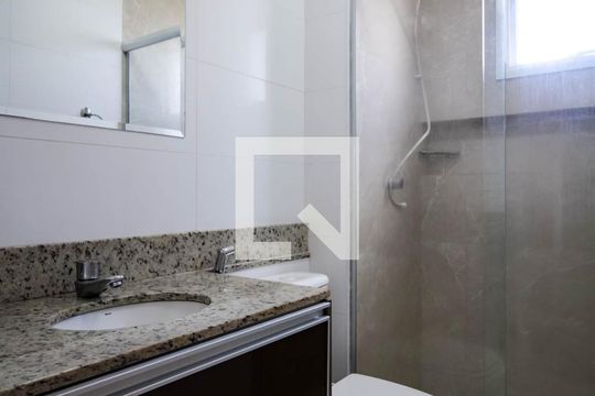 Banheiro de apartamento à venda com 2 quartos, 55m² em Fazenda Morumbi, São Paulo