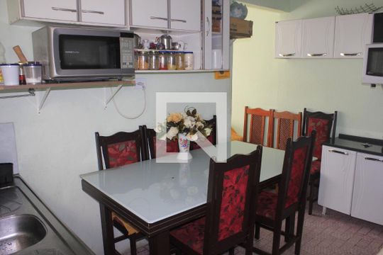 Cozinha de casa à venda com 2 quartos, 120m² em Jardim Aida, Guarulhos