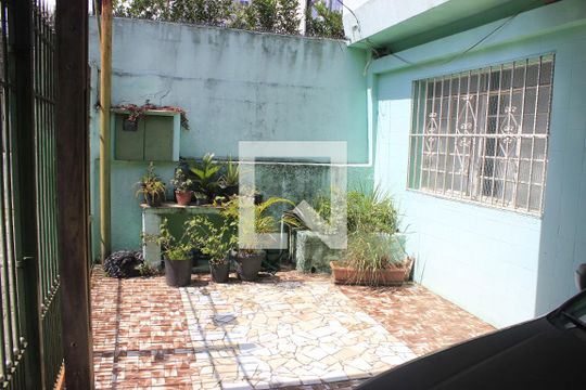 Garagem de casa à venda com 2 quartos, 120m² em Jardim Aida, Guarulhos