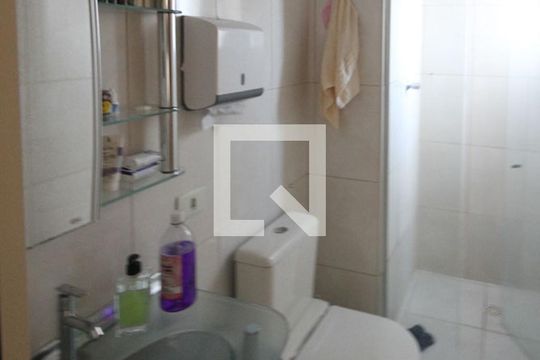 Banheiro Social de apartamento para alugar com 3 quartos, 64m² em Vila Cunha Bueno, São Paulo