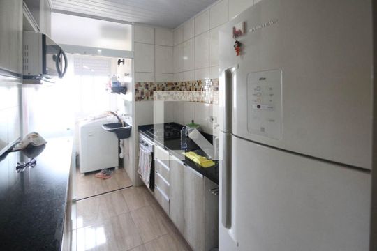 Cozinha de apartamento para alugar com 3 quartos, 64m² em Vila Cunha Bueno, São Paulo