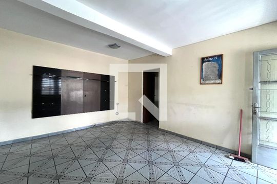 Sala  de casa à venda com 4 quartos, 309m² em Cidade Domitila, São Paulo