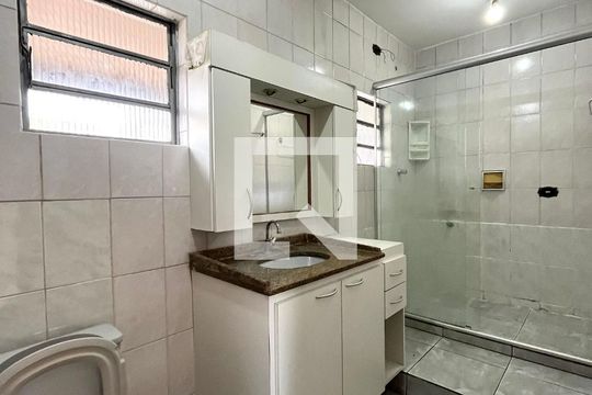 Banheiro da Suíte de casa à venda com 4 quartos, 309m² em Cidade Domitila, São Paulo