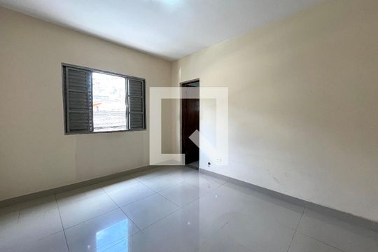 Sala de casa à venda com 4 quartos, 309m² em Cidade Domitila, São Paulo