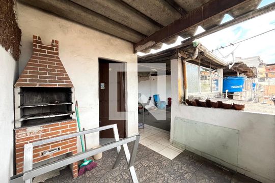 Churrasqueira de casa à venda com 4 quartos, 309m² em Cidade Domitila, São Paulo