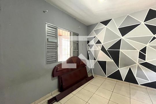 Quarto 2 de casa à venda com 4 quartos, 309m² em Cidade Domitila, São Paulo