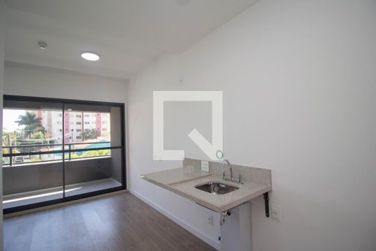 Cozinha de kitnet/studio à venda com 1 quarto, 26m² em Vila Primavera, São Paulo